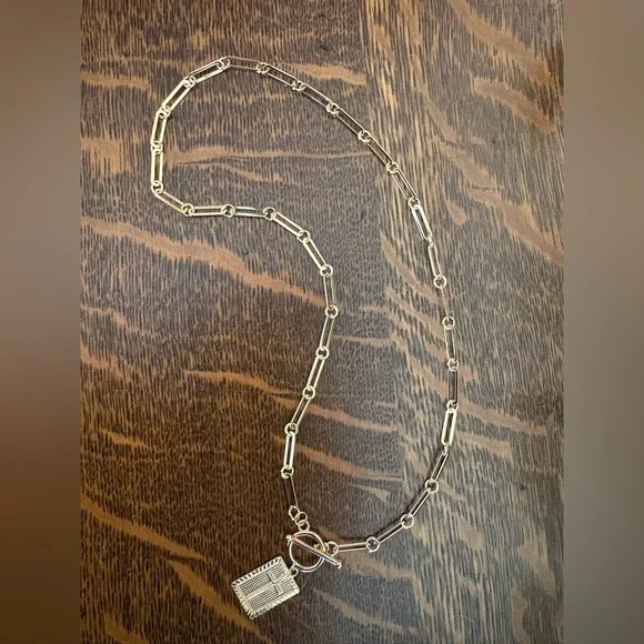 Gold Cross Pendant Paperclip Link Necklace NEW - Picture 4 of 8